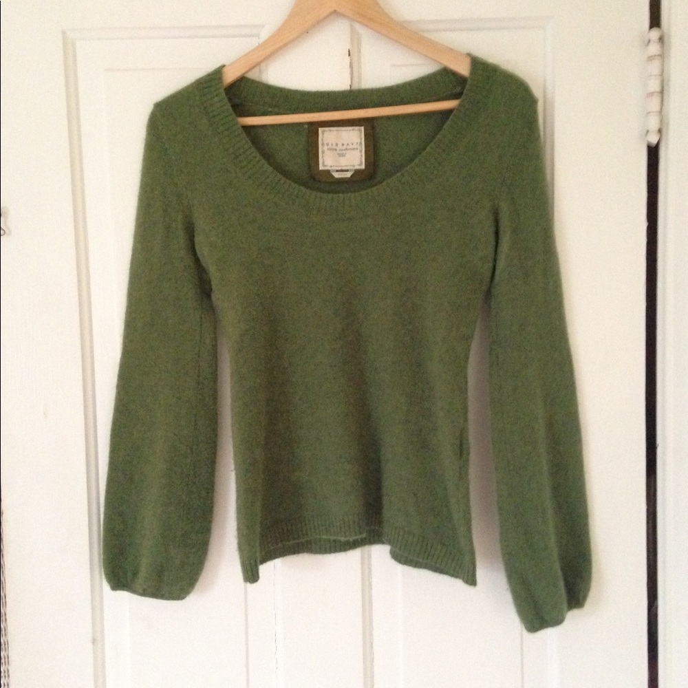 100% Cashmere sweater from Old Navy never worn!